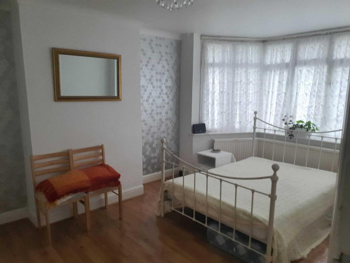 Grey Double Bedroom 伦敦 外观 照片
